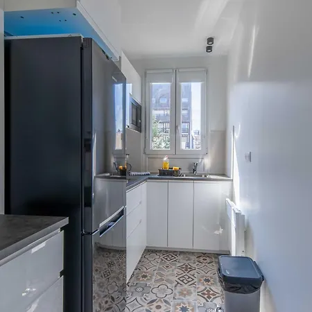 Sleeps 4 With Terrace, 500m Place Morny * Deauville