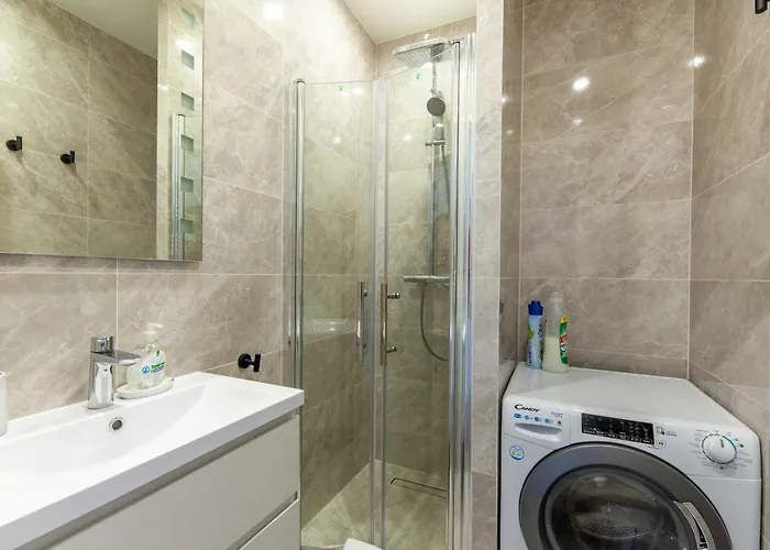 Sleeps 4 With Terrace, 500m Place Morny Appartamento *